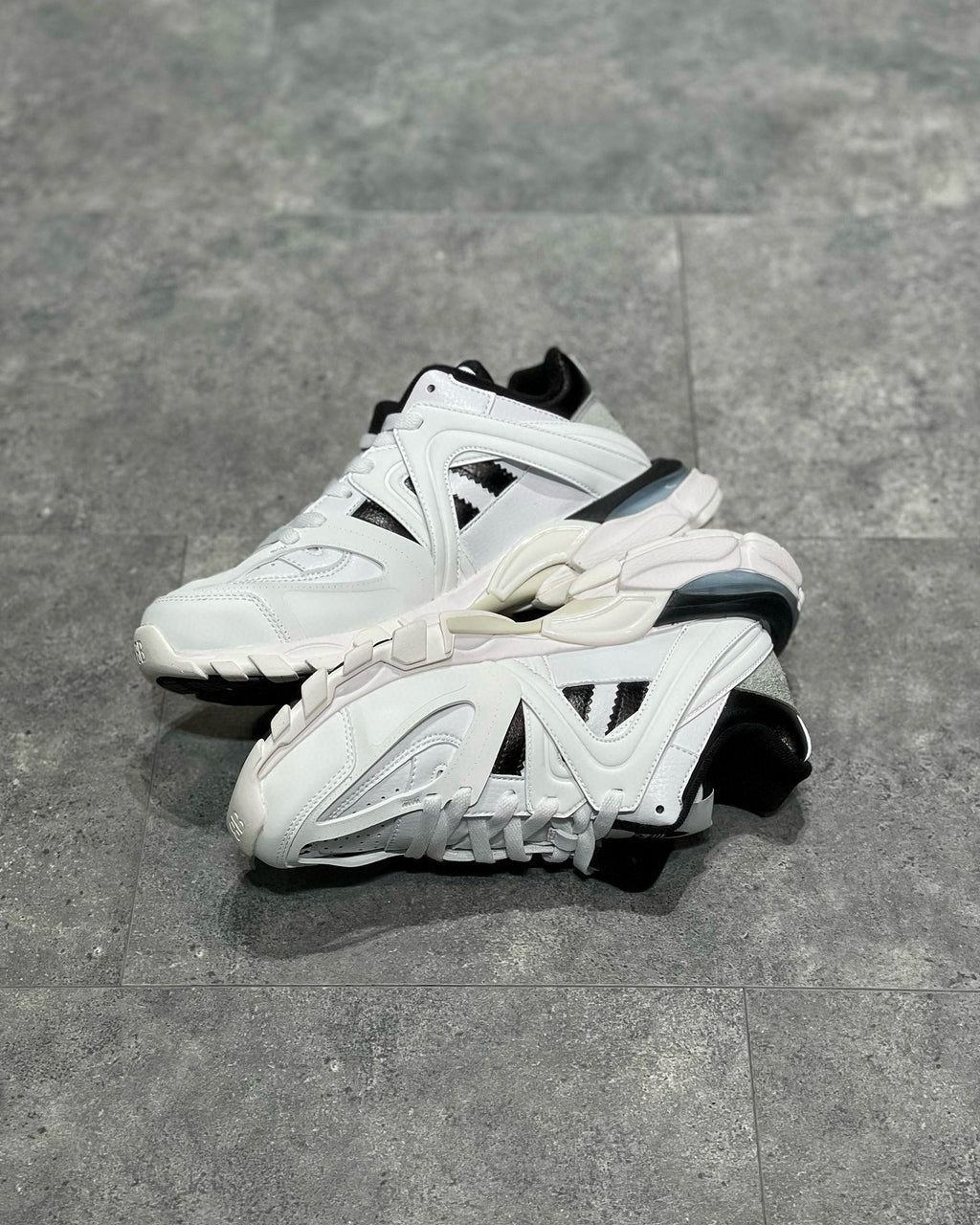 BLCG Sneakers