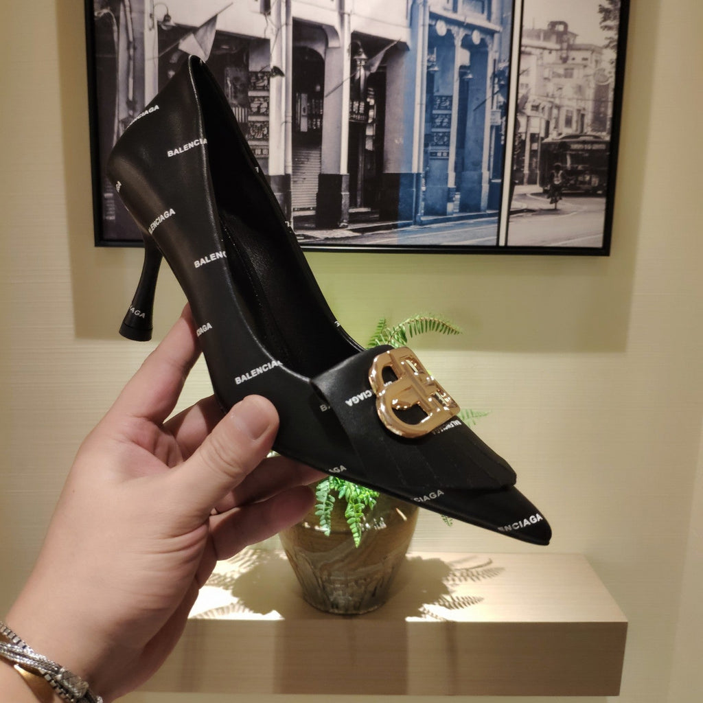 POINTED TOE PUMPS BLACK WITH LOGO PRINT SMOOTH CALFSKIN