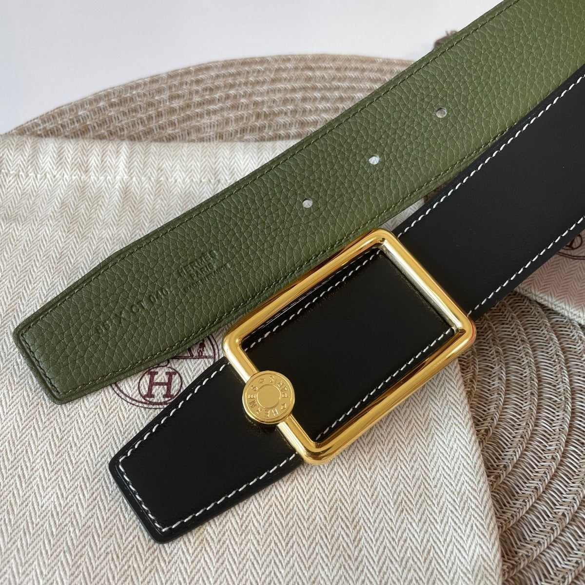 OSCAR BELT BUCKLE & REVERSIBLE OLIVE GREEN LEATHER STRAP 38MM GOLD HARDWARE