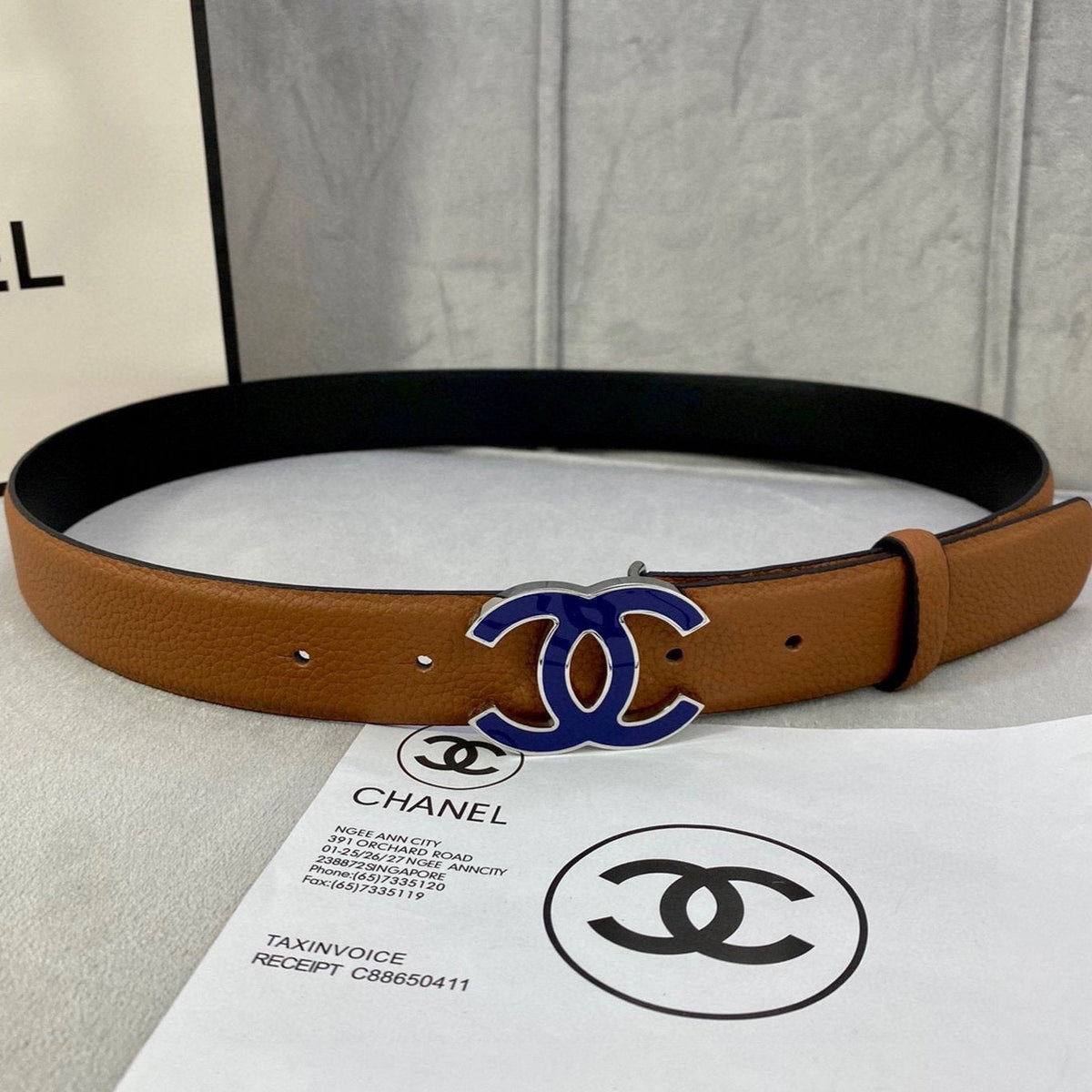 CC 30MM BELT IN BRONZE BROWN GRAINED CALFSKIN WITH NAVY BLUE METAL LOGO
