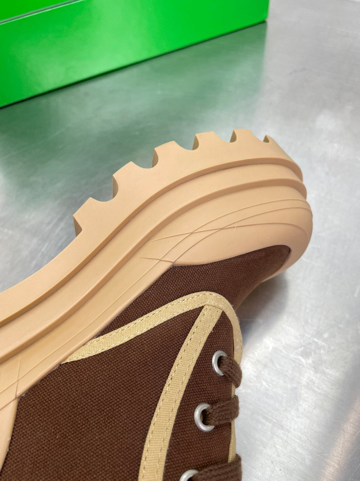 RIBBON BOMBER LACE-UP BOOTS IN RUSSET MIX PEANUT BROWN CANVAS