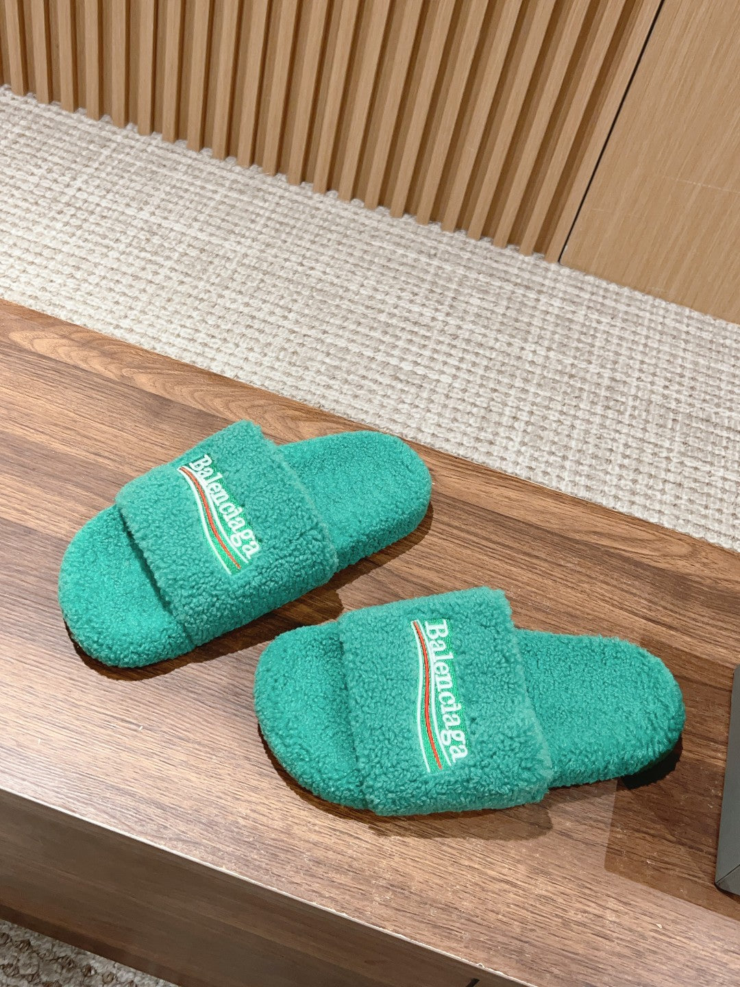 FURRY SLIDES IN TURQUOISE CURLY SHEARLING