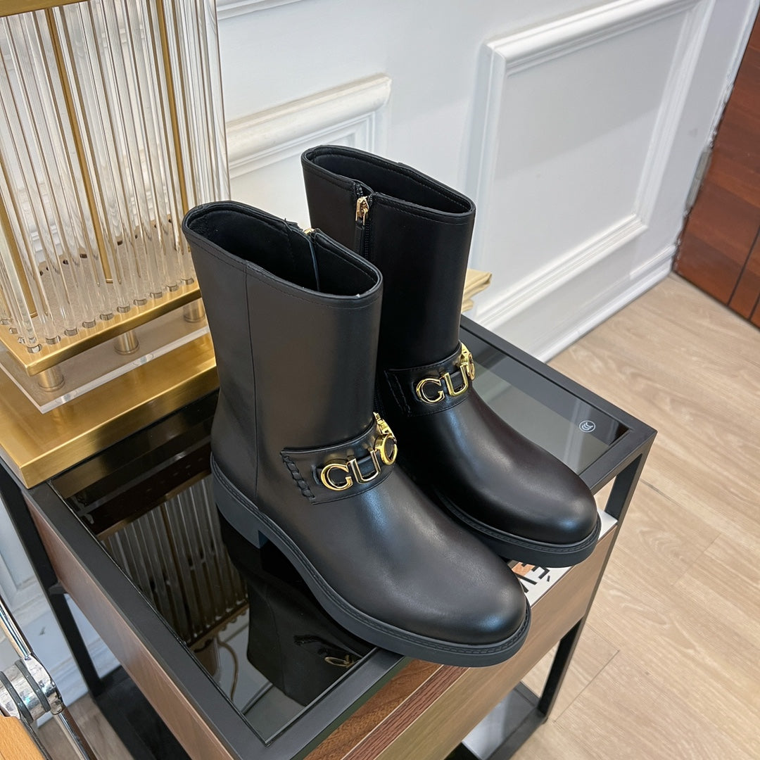 GG CLASSIC LOGO ANKLE BOOTS IN BLACK CALFSKIN