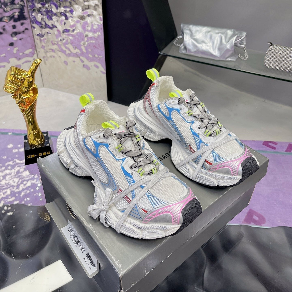 3XL SNEAKER IN WHITE PINK GRAY BLUE MESH AND POLYURETHANE