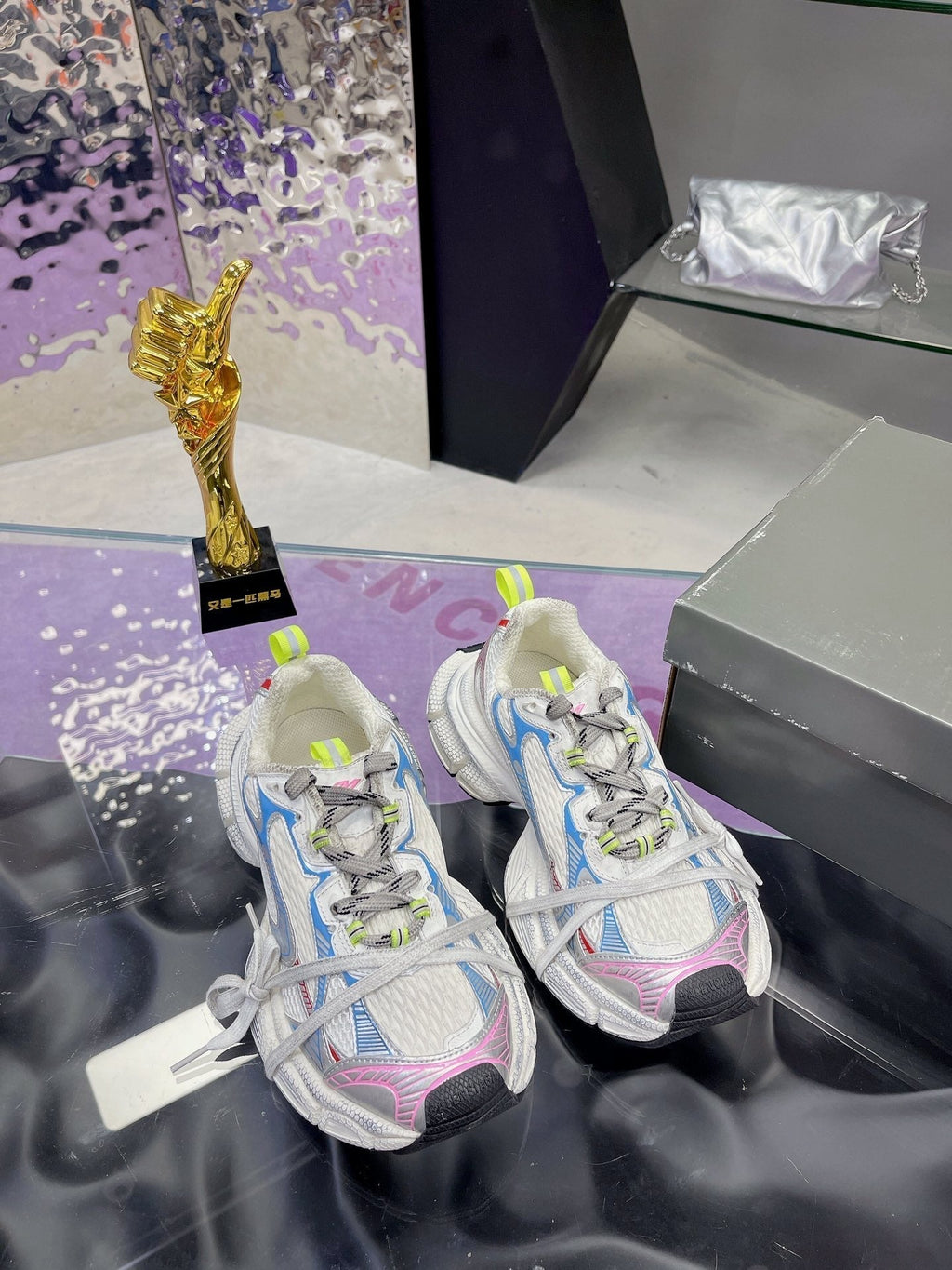 3XL SNEAKER IN WHITE PINK GRAY BLUE MESH AND POLYURETHANE