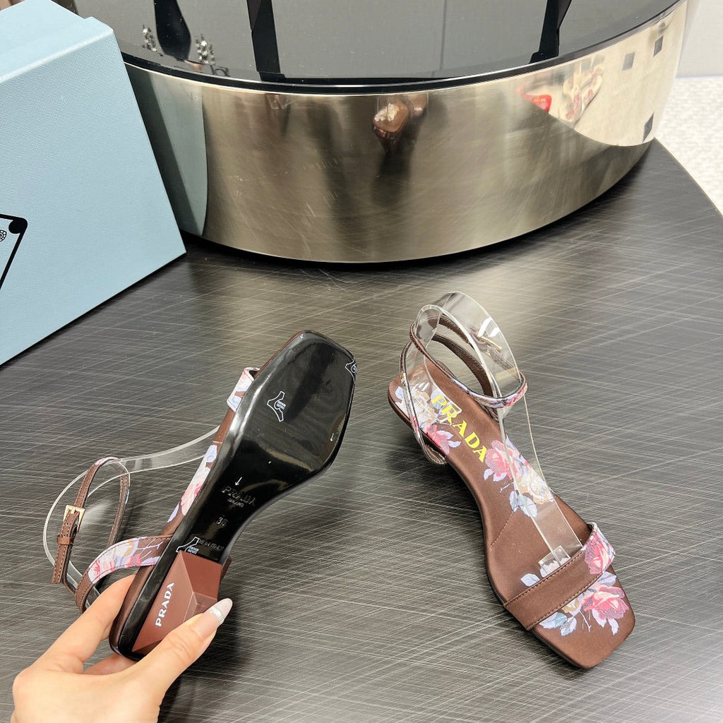 PRA TRIANGLE HEEL FLOWER MOTIF SATIN SANDALS CINNAMON