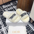 THICK-SOLE SLIPPERS WHITE CREAM SHEARLING WITH EMBROIDERED LOGO