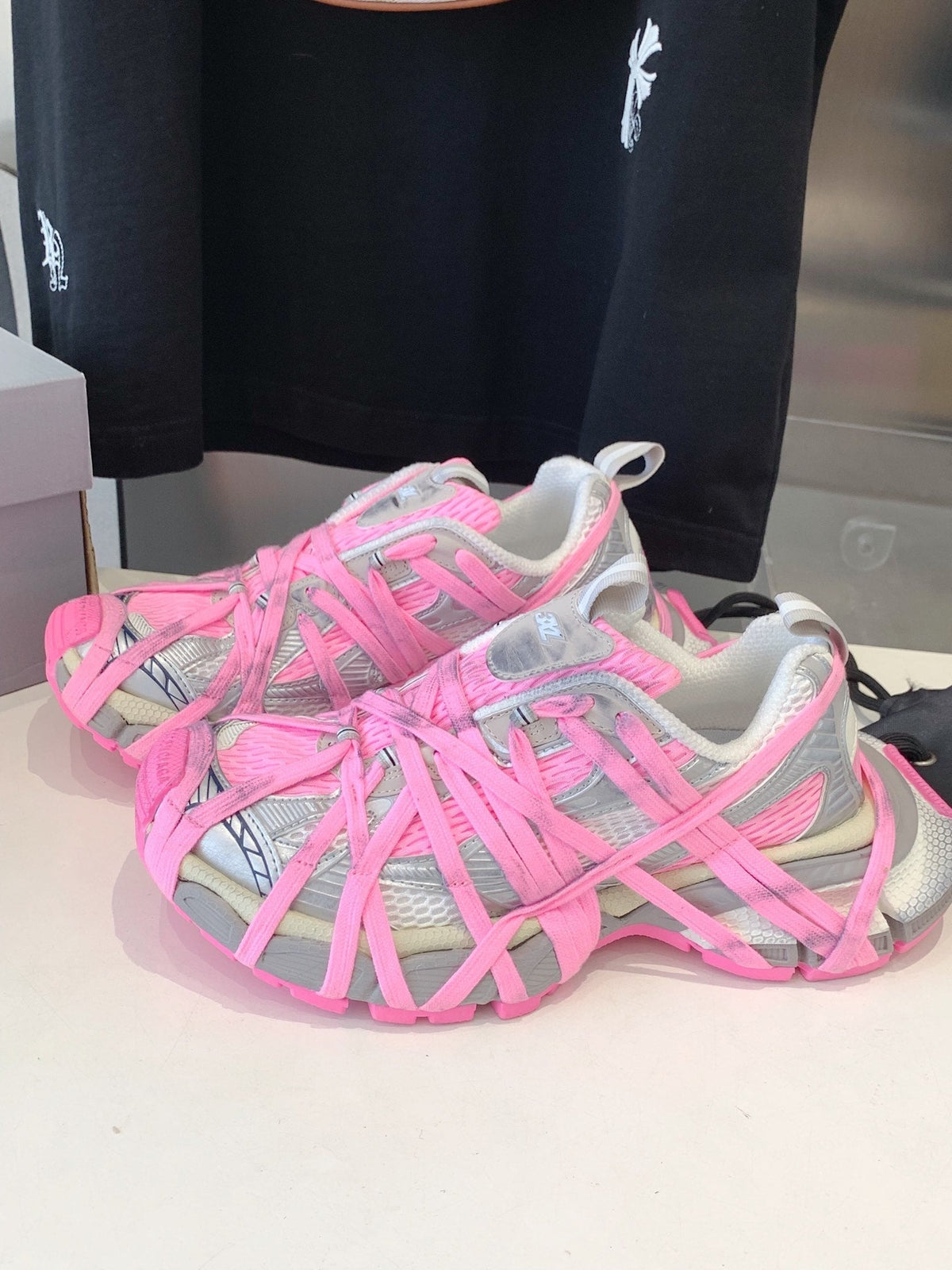 3XL EXTREME LACE SNEAKER SILVER AND PINK