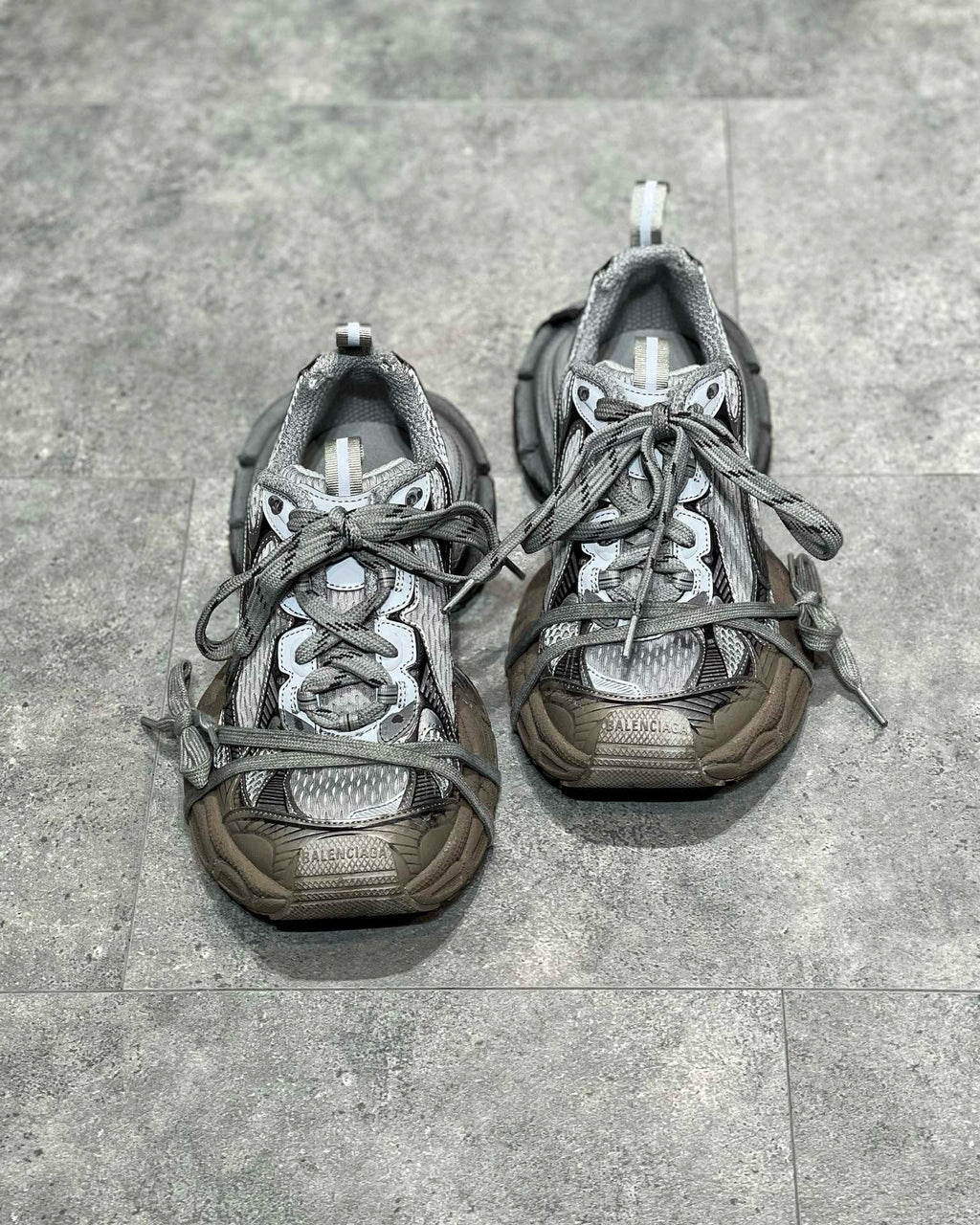 Sneakers & Shoes