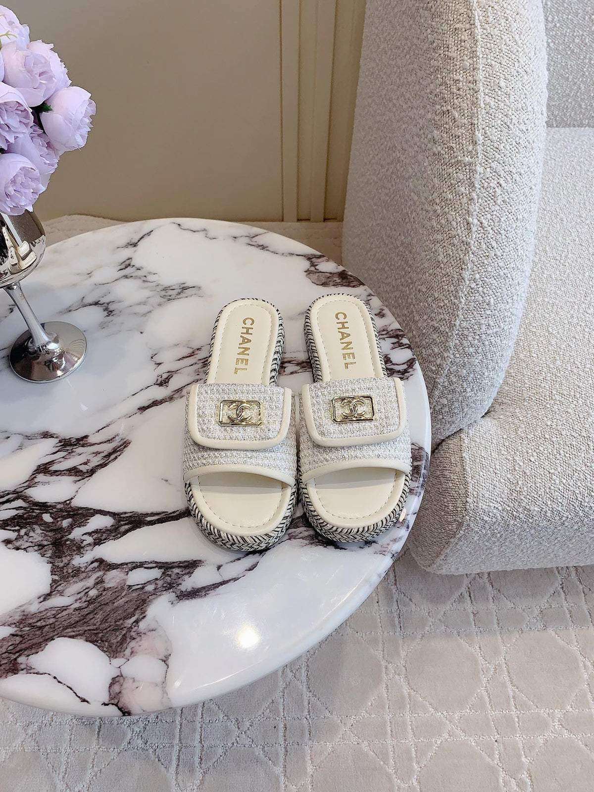 PLATFORM SLIPPERS IN WHITE WOOL AND LAMBSKIN