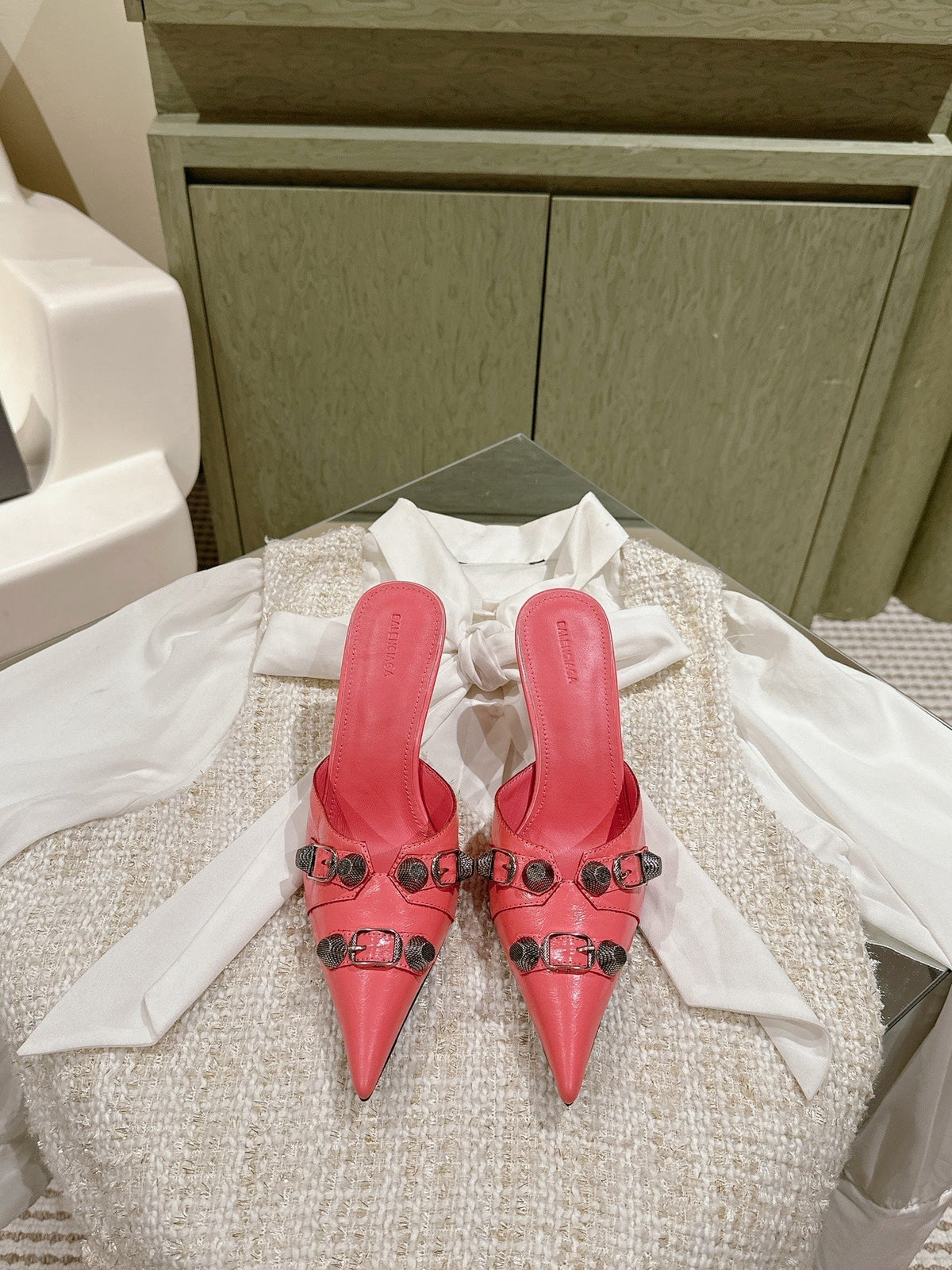 CAGOLE POINTED HIGH MULES IN ROMAN PINK SHINY CALFSKIN