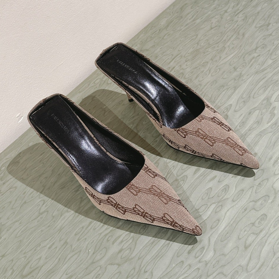 POINTED HIGH MULES IN BEIGE MONOGRAM JACQUARD FABRIC