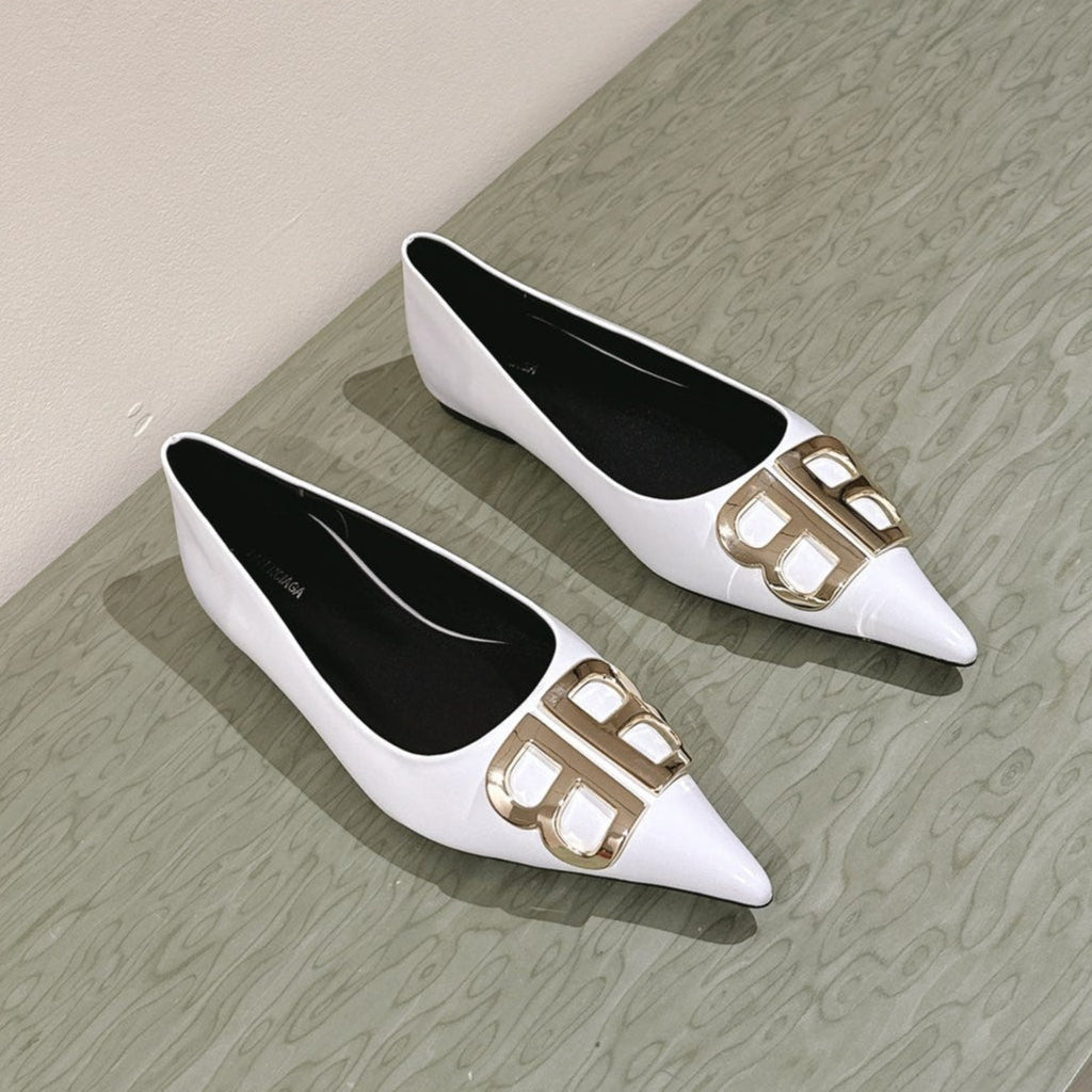 POINTED BB GOLD BUCKLE BALLET FLAT IN WHITE SHINY LAMBSKIN