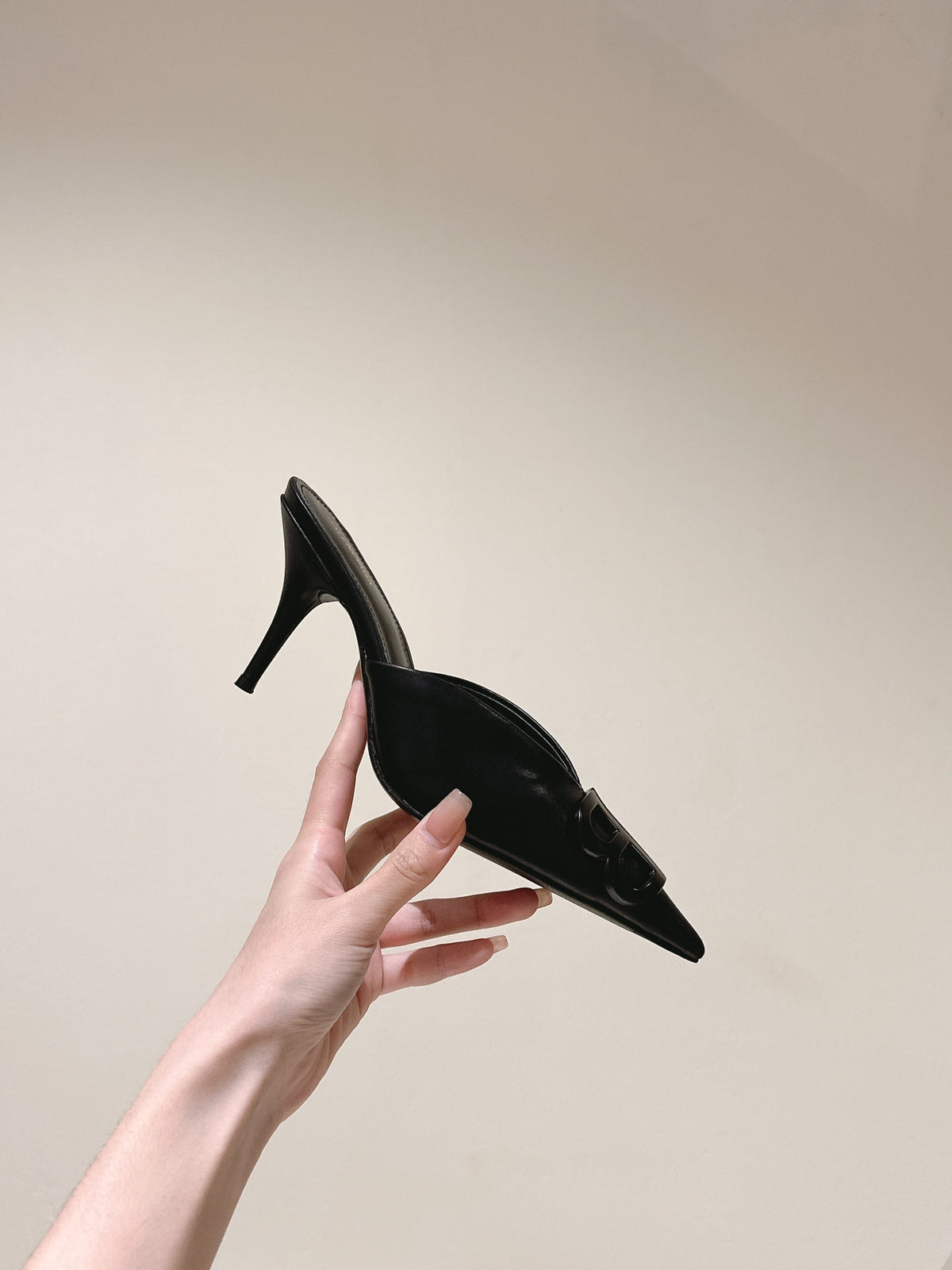 POINTED BB BLACK BUCKLE HIGH MULES IN BLACK SMOOTH LAMBSKIN