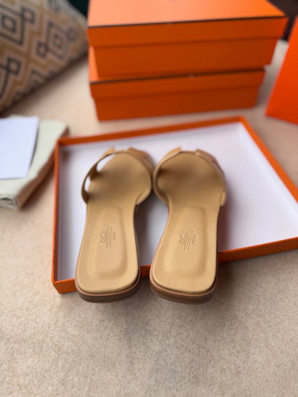 0RAN SANDALS IN TORTILLA BROWN CALFSKIN