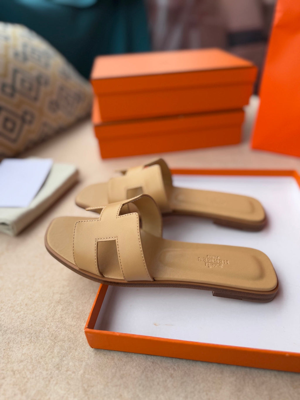 0RAN SANDALS IN TORTILLA BROWN CALFSKIN
