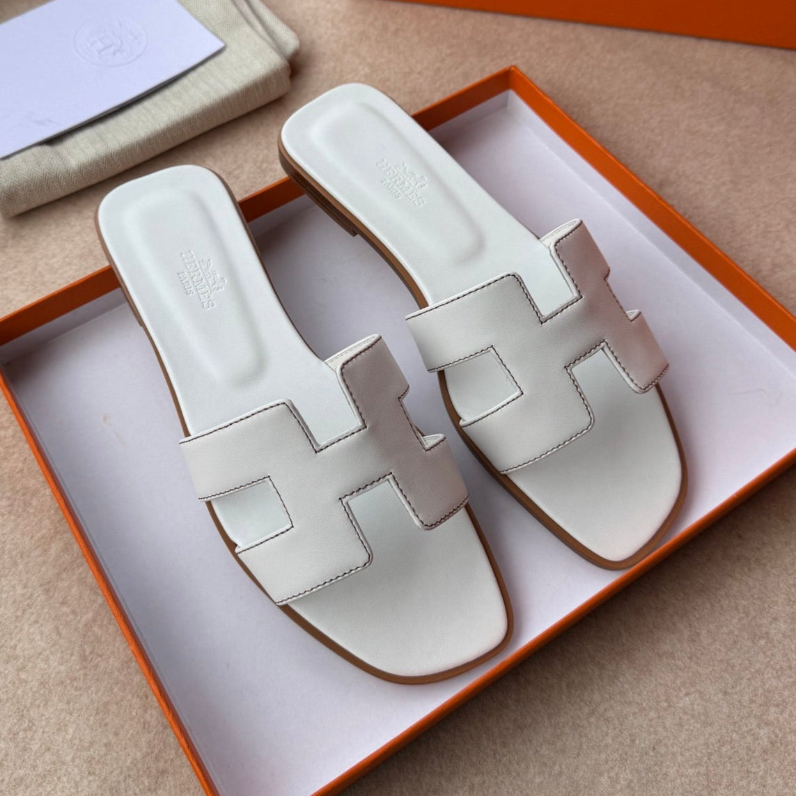 0RAN SANDALS IN WHITE CALFSKIN