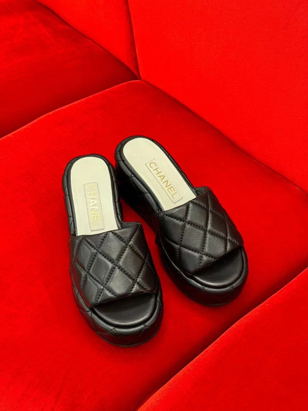 CC WEDGE HEELS BLACK LAMBSKIN