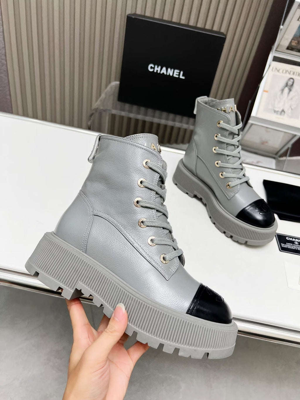 SHORT BOOTS IN SLATE GREY MIX BLACK COWHIDE