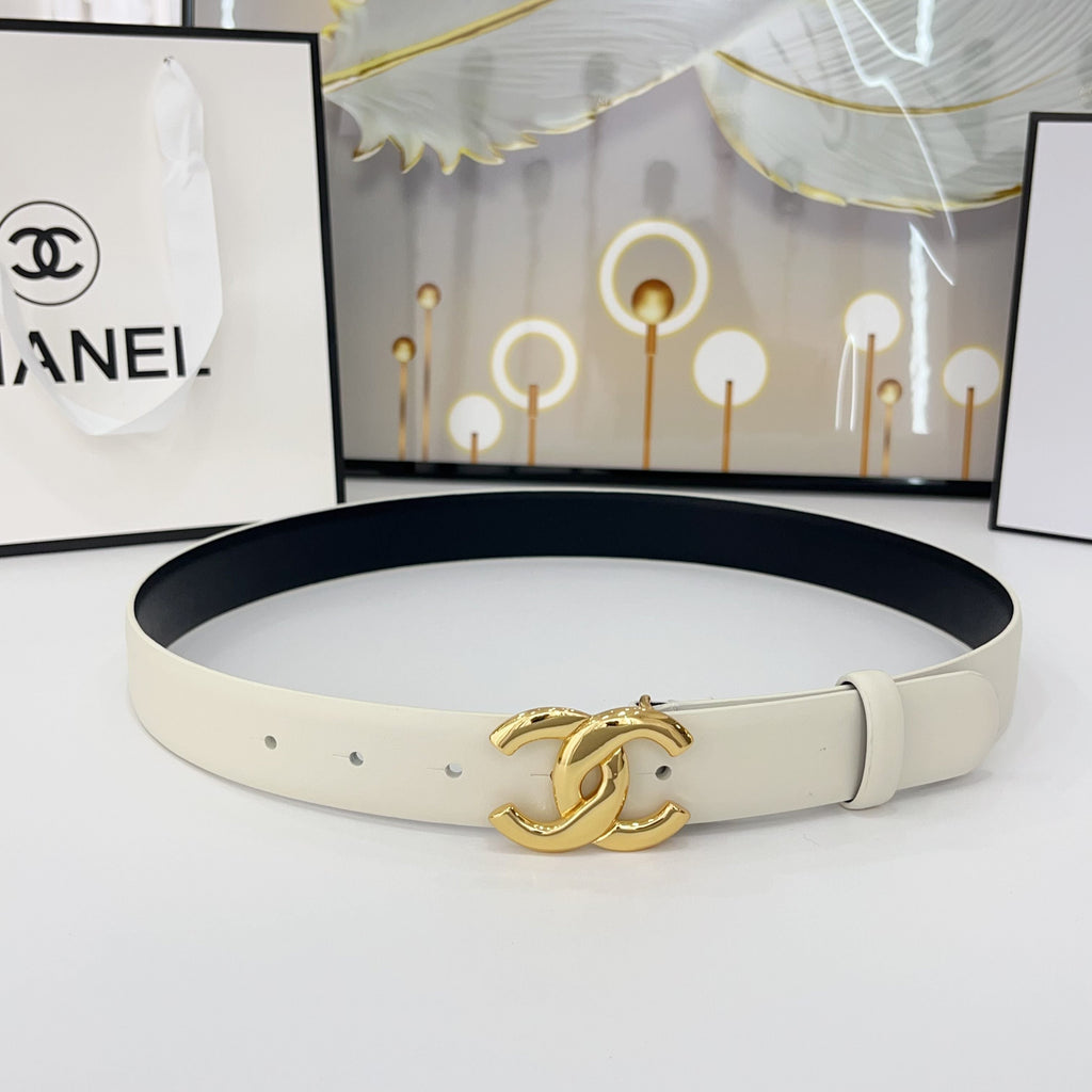 DOUBLE C BELT 30MM IN WHITE CALFSKIN WITH SHINY GOLD BUCKLE