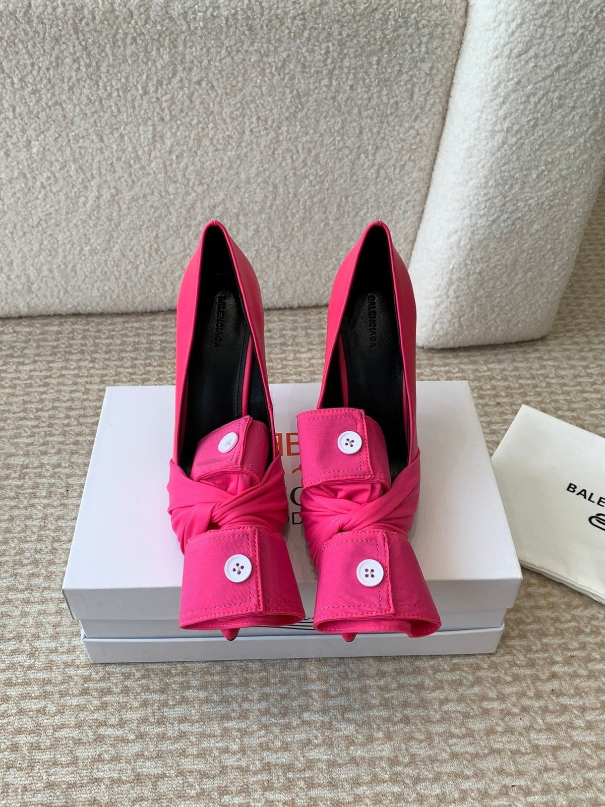 KNIFE CHEMISE HIGH PUMPS IN BRIGHT PINK COTTON AND CALFSKIN