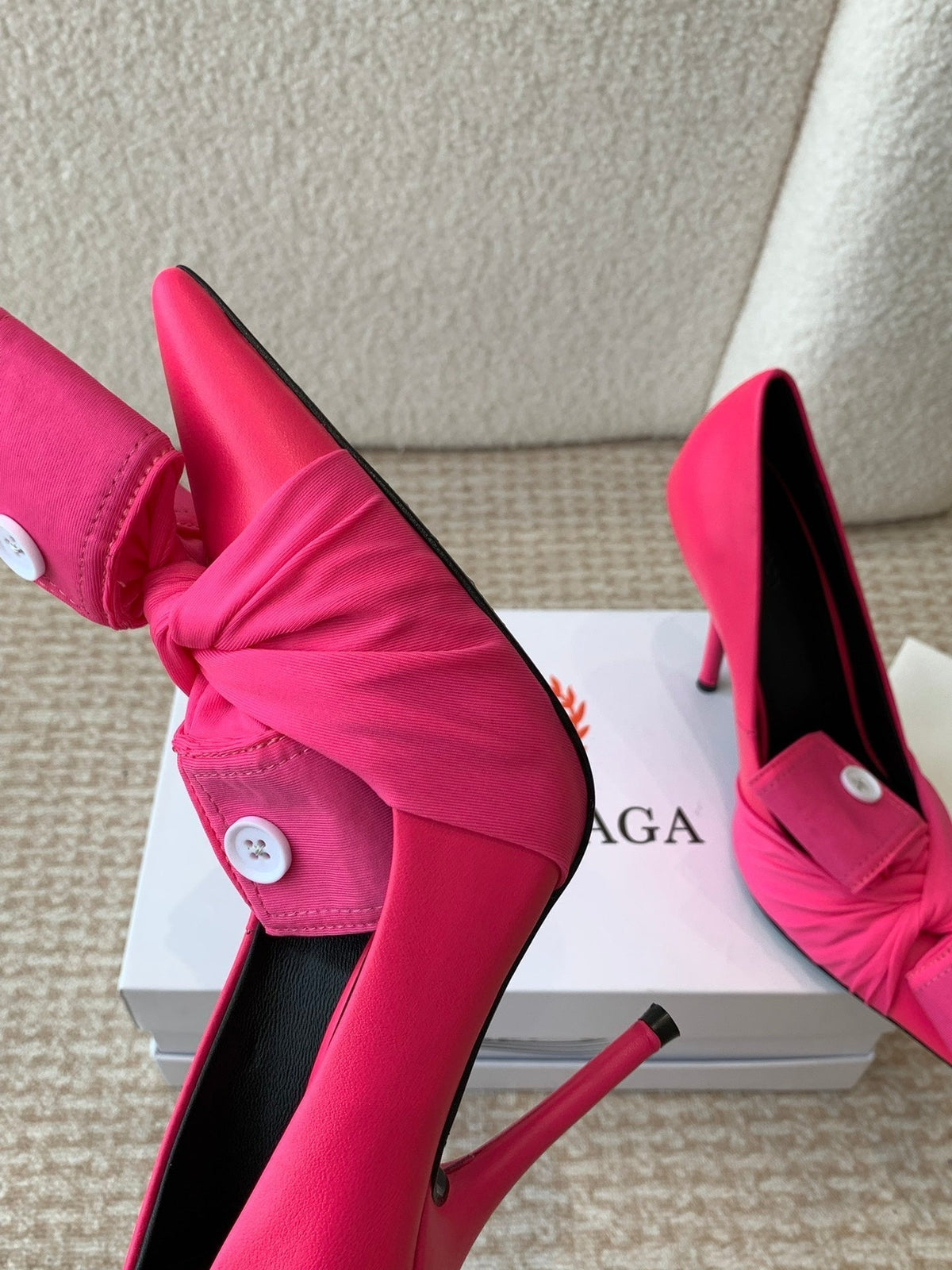 KNIFE CHEMISE HIGH PUMPS IN BRIGHT PINK COTTON AND CALFSKIN