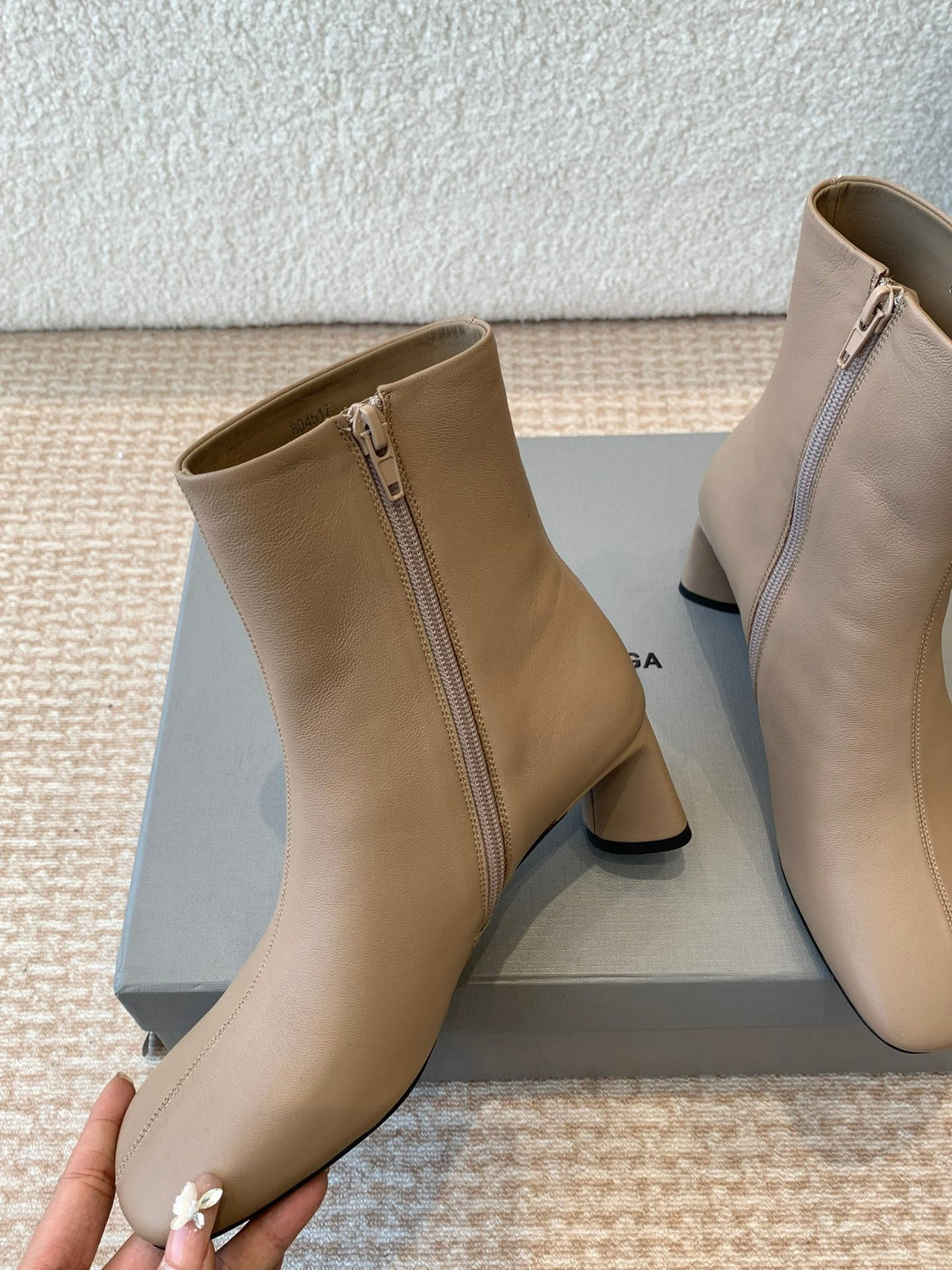 ANKLE BOOTS IN LIGHT BROWN LOGO EMBOSSED SOFT SHEEPSKIN