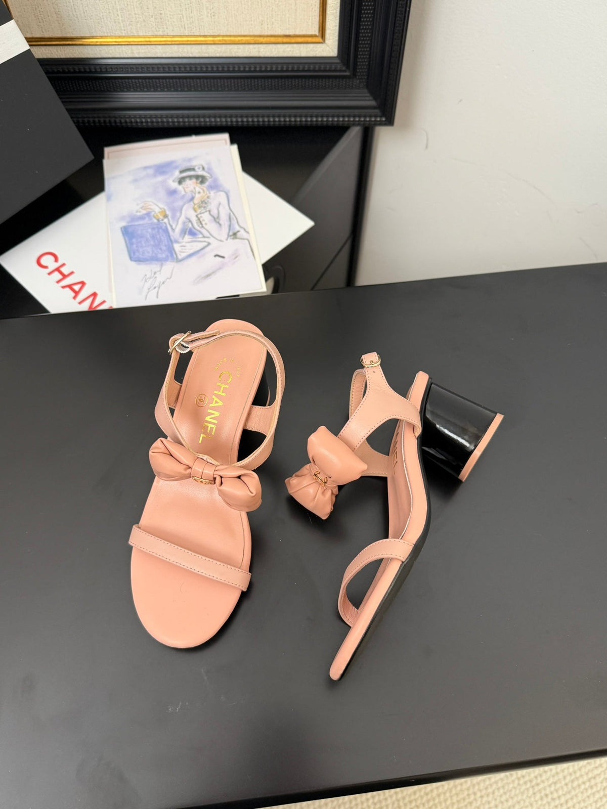 MID HEEL SANDALS IN PEACHY PINK CALFSKIN WITH BOW