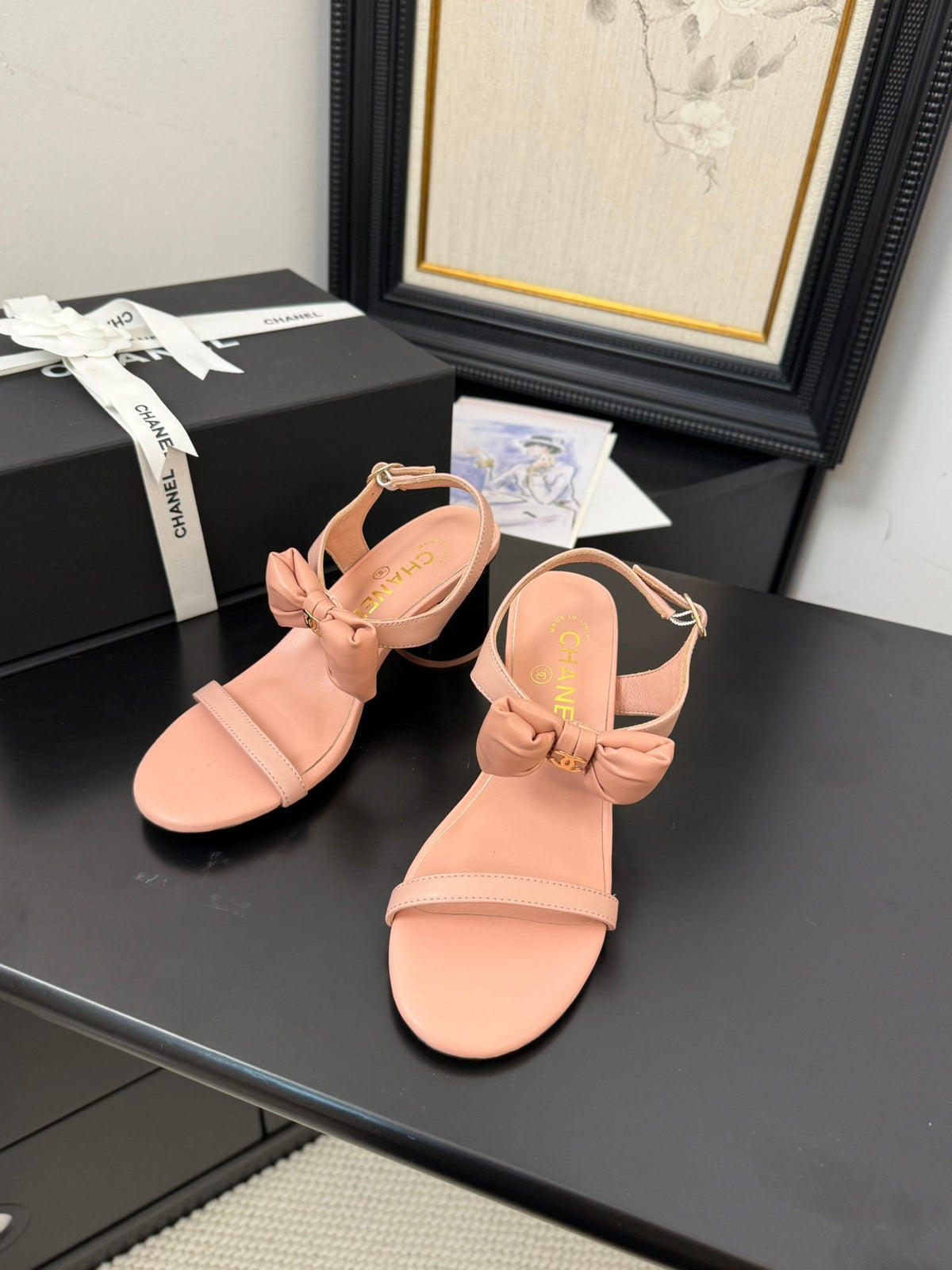 MID HEEL 45 MM SANDALS IN PEACH PINK CALFSKIN