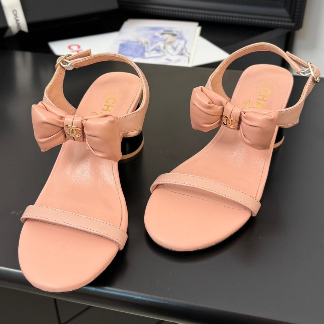 MID HEEL 45 MM SANDALS IN PEACH PINK CALFSKIN
