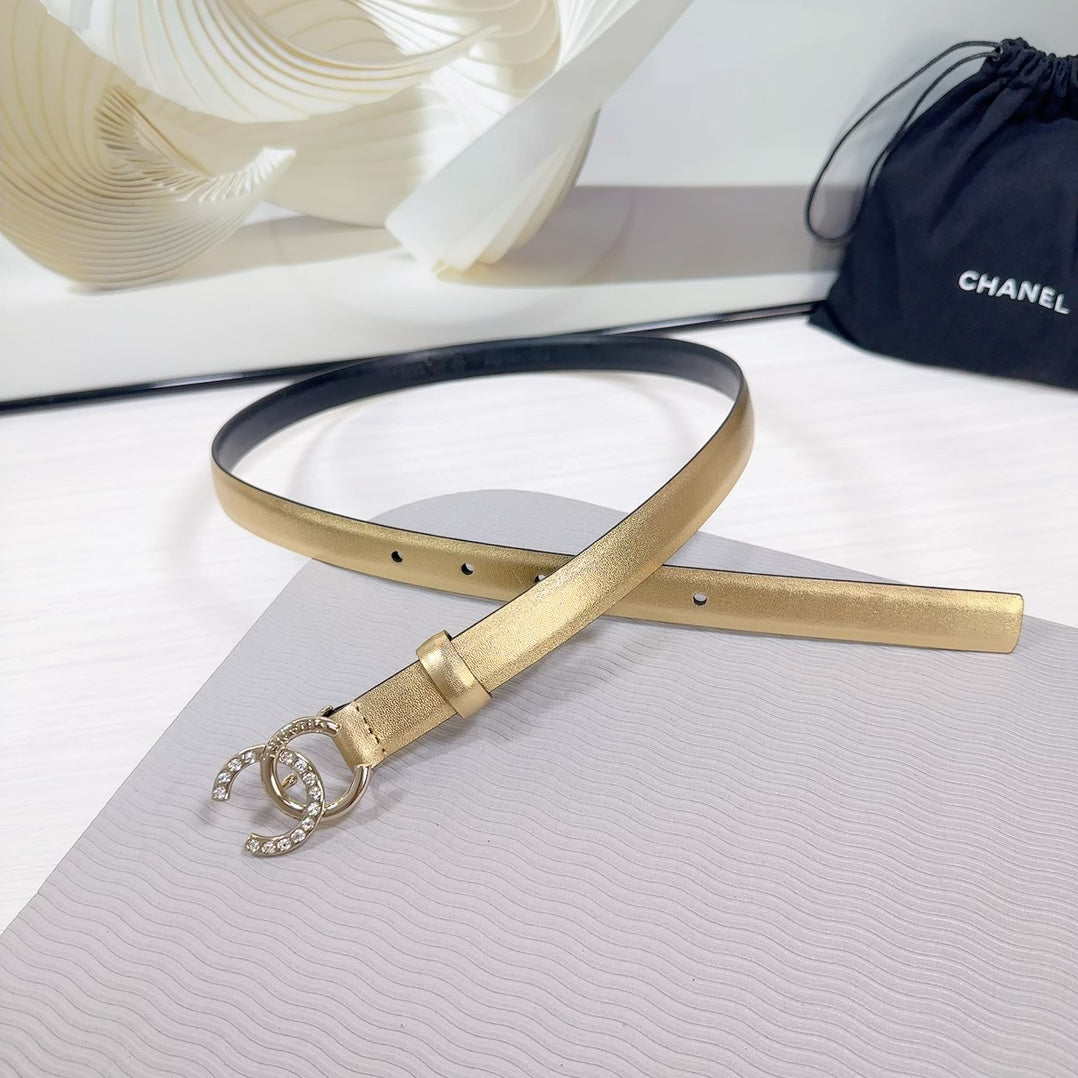 CC BELT 20 MM IN GOLD SMOOTH CALFSKIN GOLD HARDWARE ATTACH RHINSTONE
