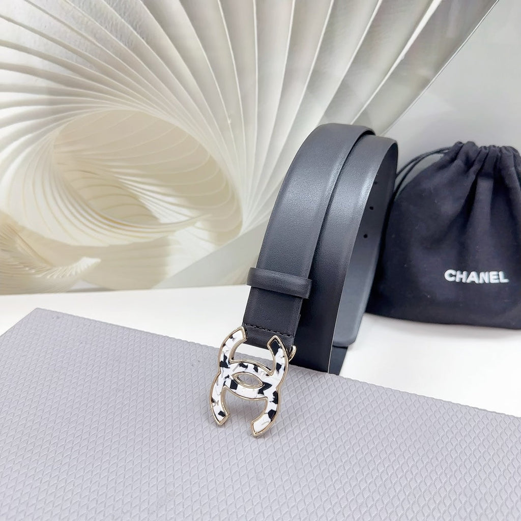 CC 30MM BELT IN BLACK SHINNY CALFSKIN WHITE LOGO