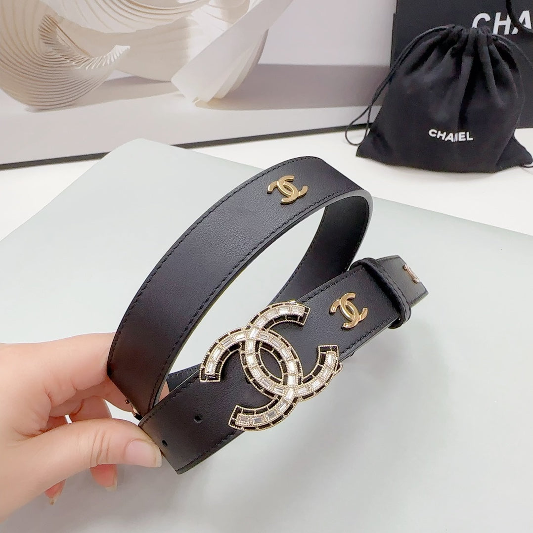 CC 30MM BELT IN BLACK SMOOTH CALFSKIN METAL LOGO GOLD HARDWARE