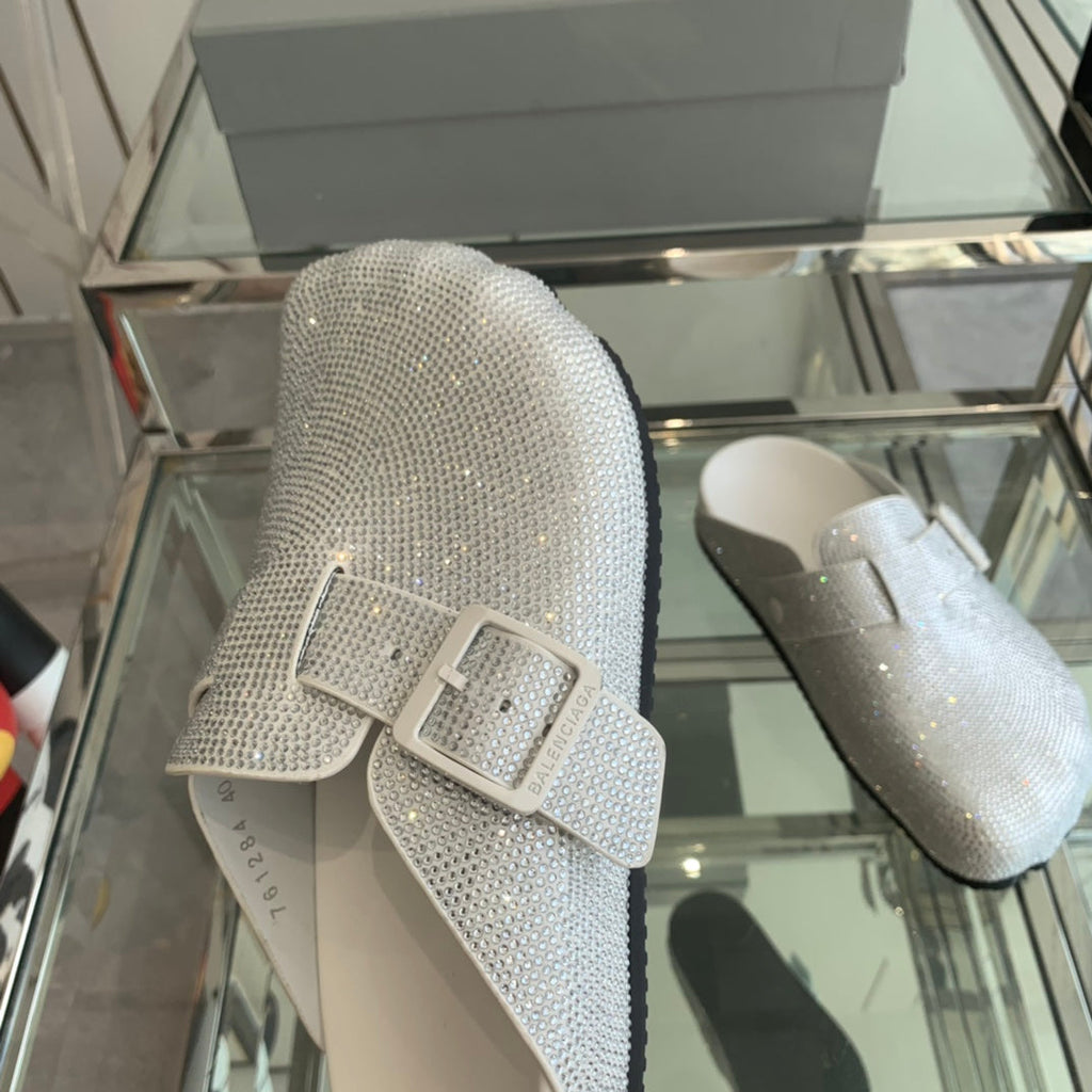 BIRKENSTOCK CLOG ATTACHED RHINESTONES IN WHITE CALFSKIN