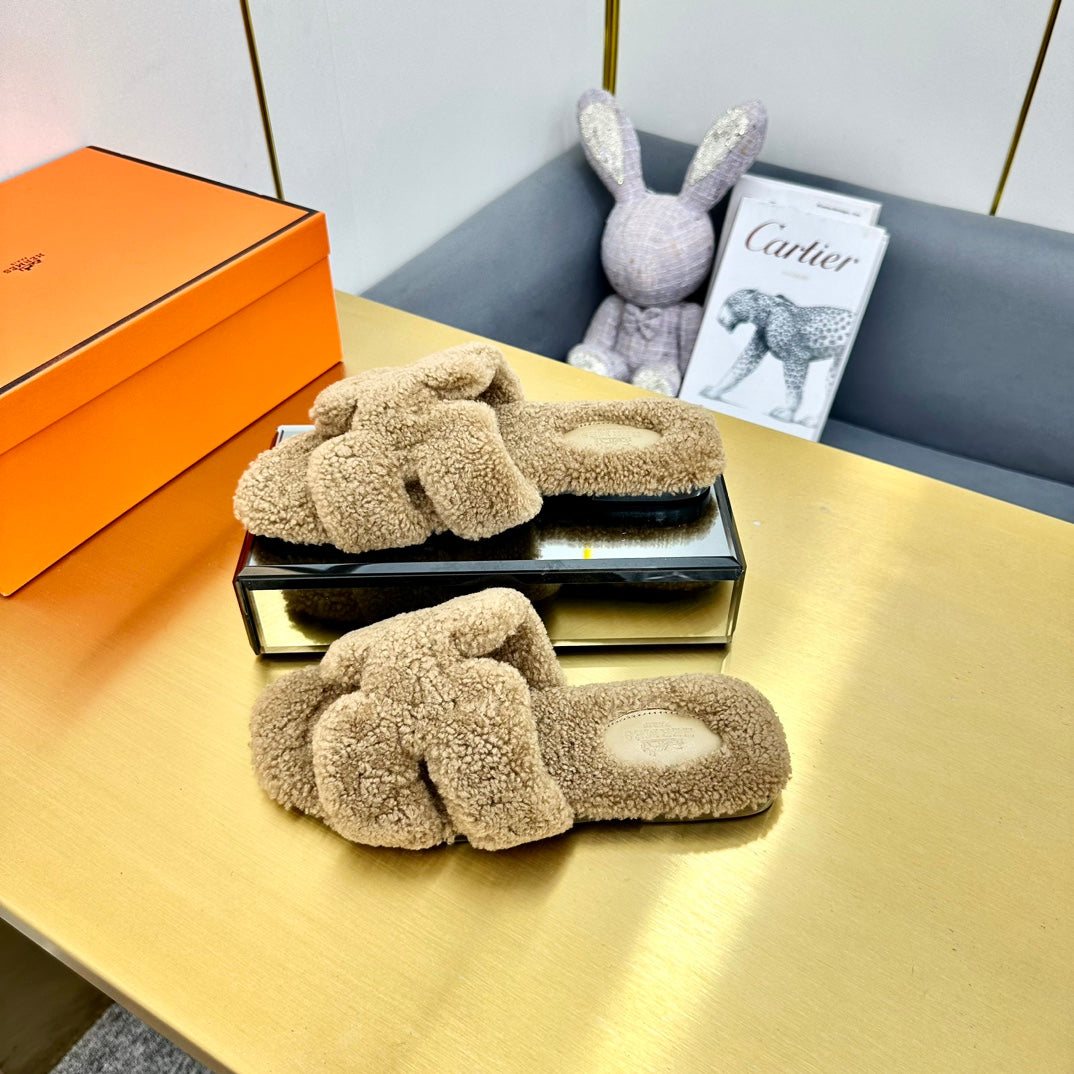 0RAN SHEARLING SANDALS CAMEL BROWN