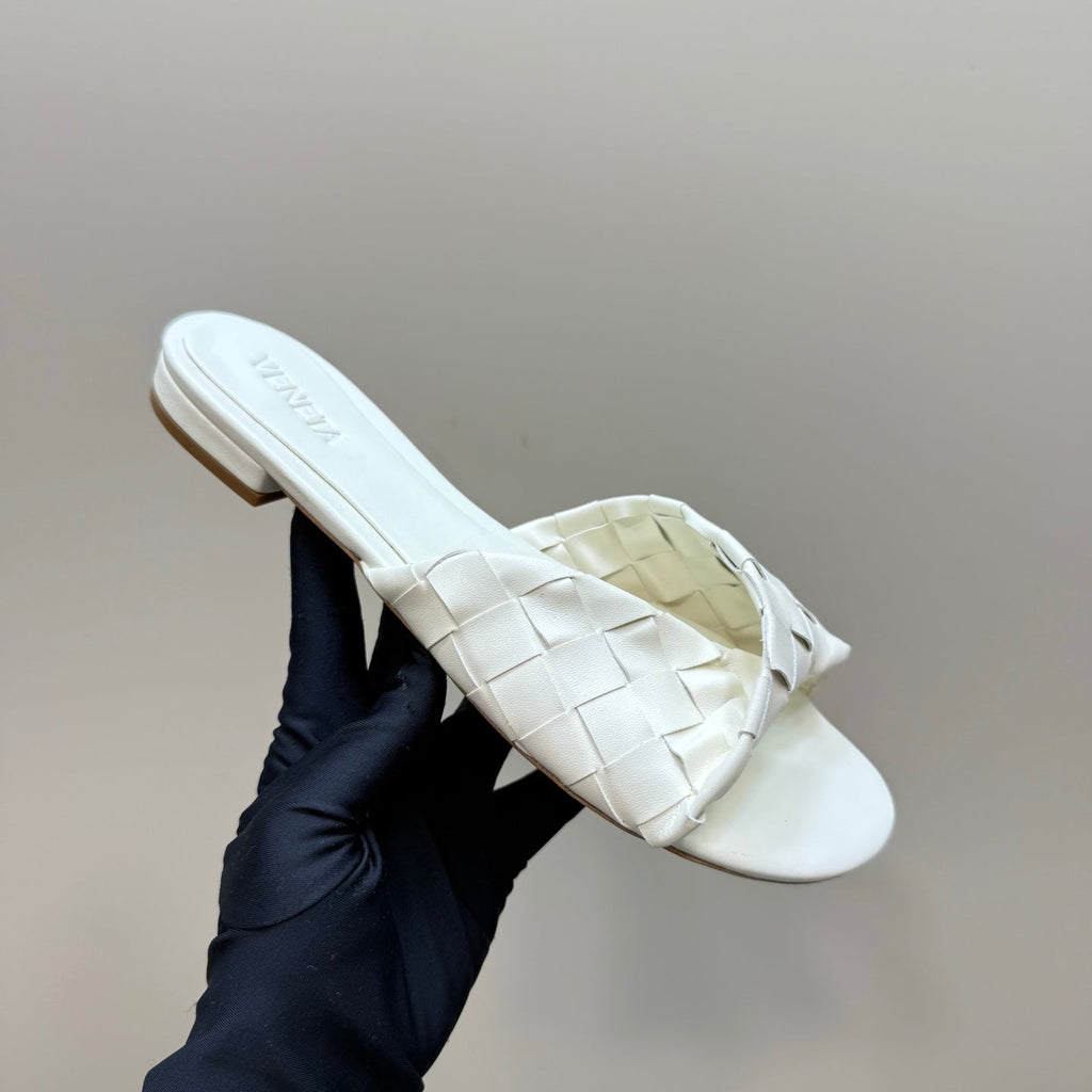 BLINK FLAT MULE IN WHITE INTRECCIATO LEATHER
