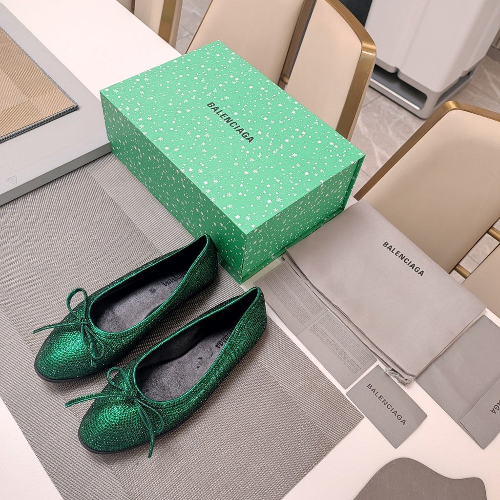 RHINESTONE BALLET FLATS WITH BOW IN FUN GREEN SHEEPSKIN