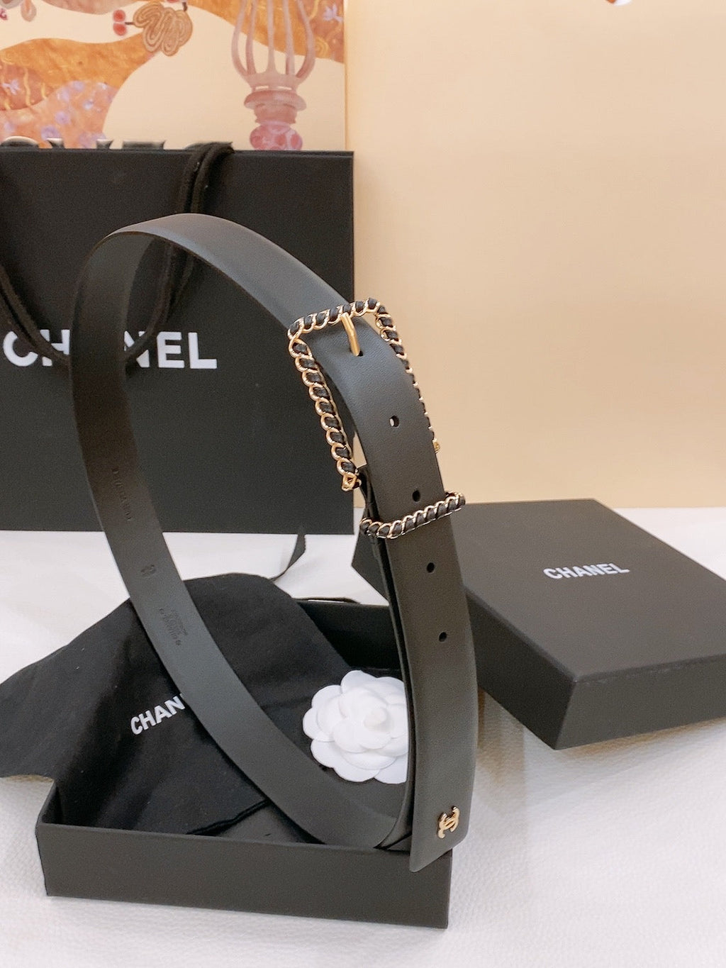 BELT 30MM IN BLACK CALFSKIN WITH INTERWOVEN GOLD CHAIN BUCKLE