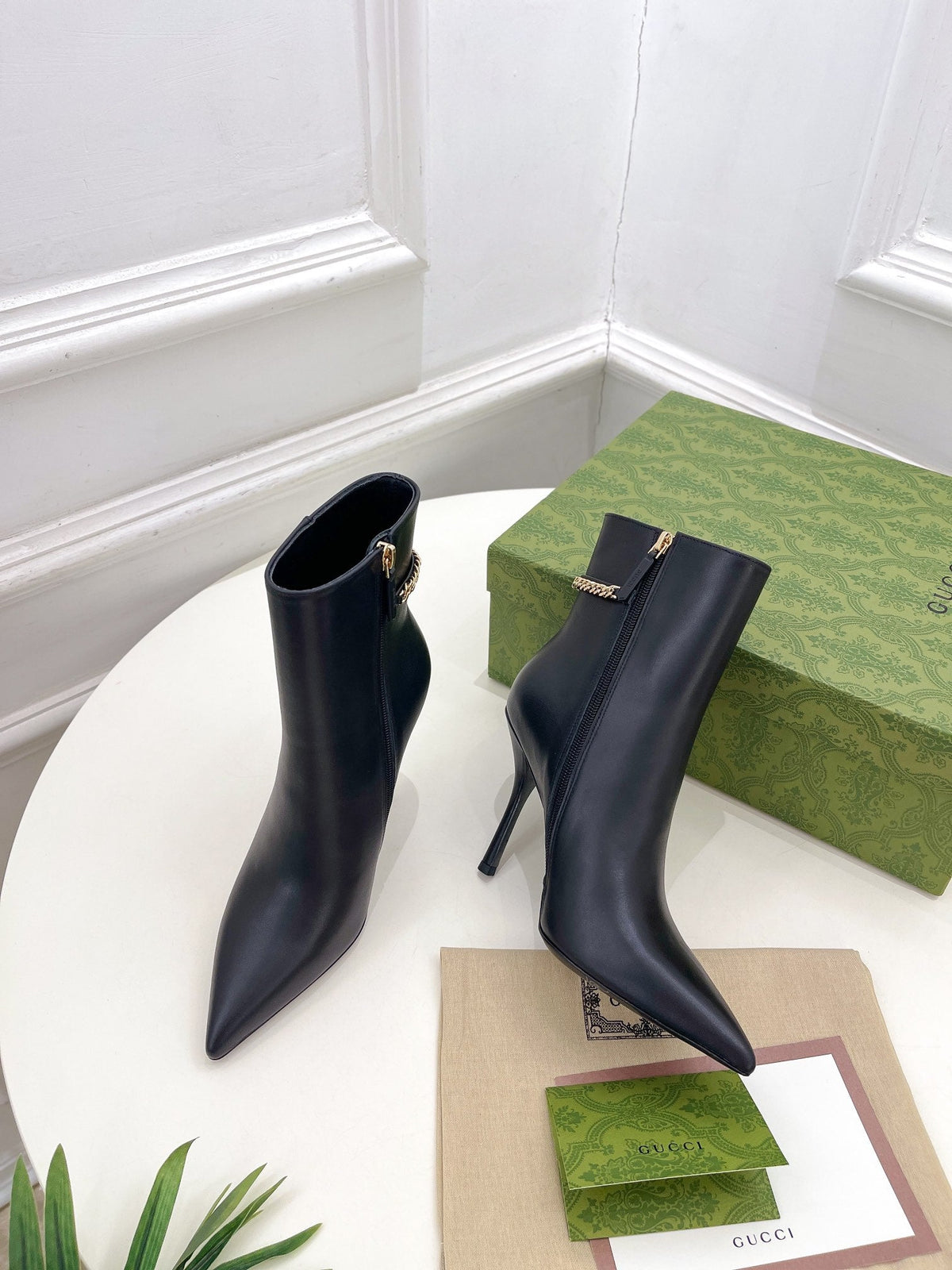SIGNORIA SHORT BOOTS 10.5CM IN BLACK CALFSKIN